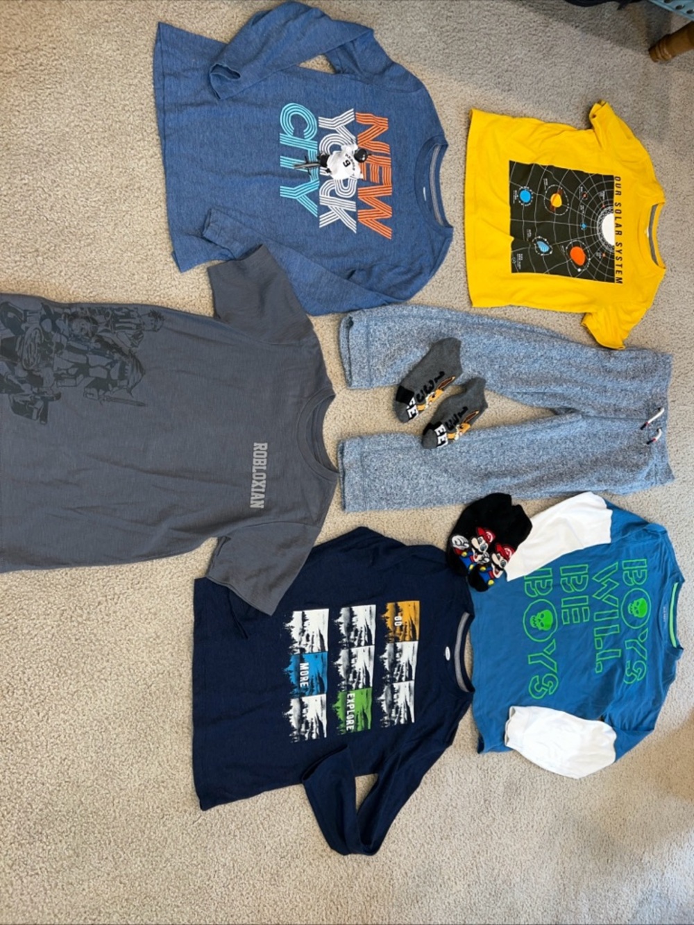 Boys lot of shirts and 1 pant Sz medium